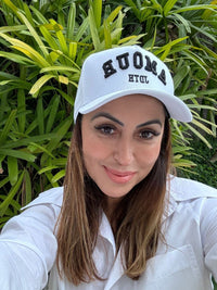 Bone Bordado Amour Louise Branco