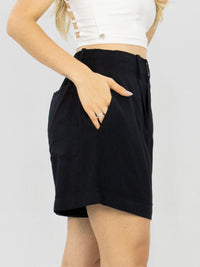 Short Le Jaguar