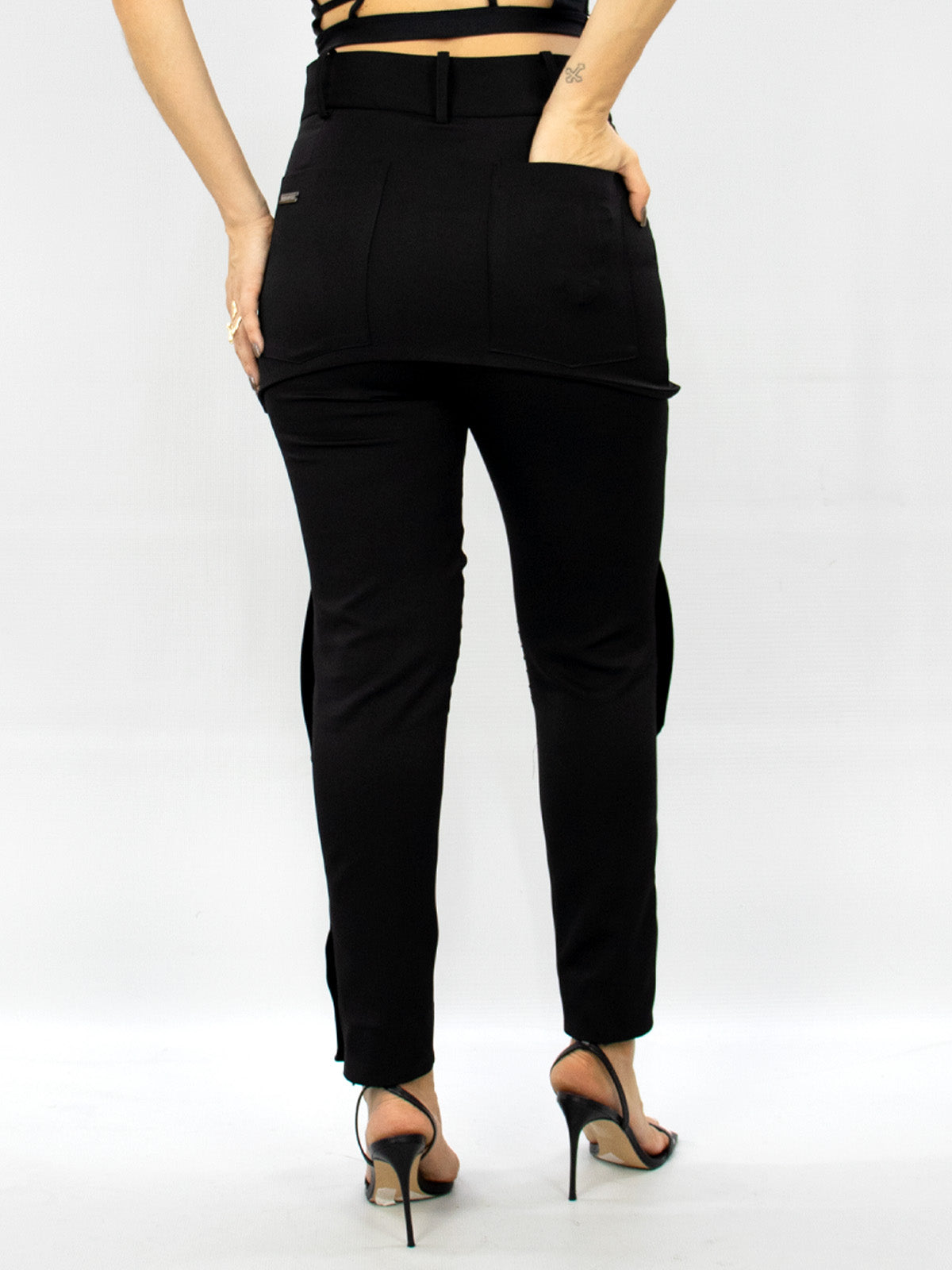 Calça Romenia