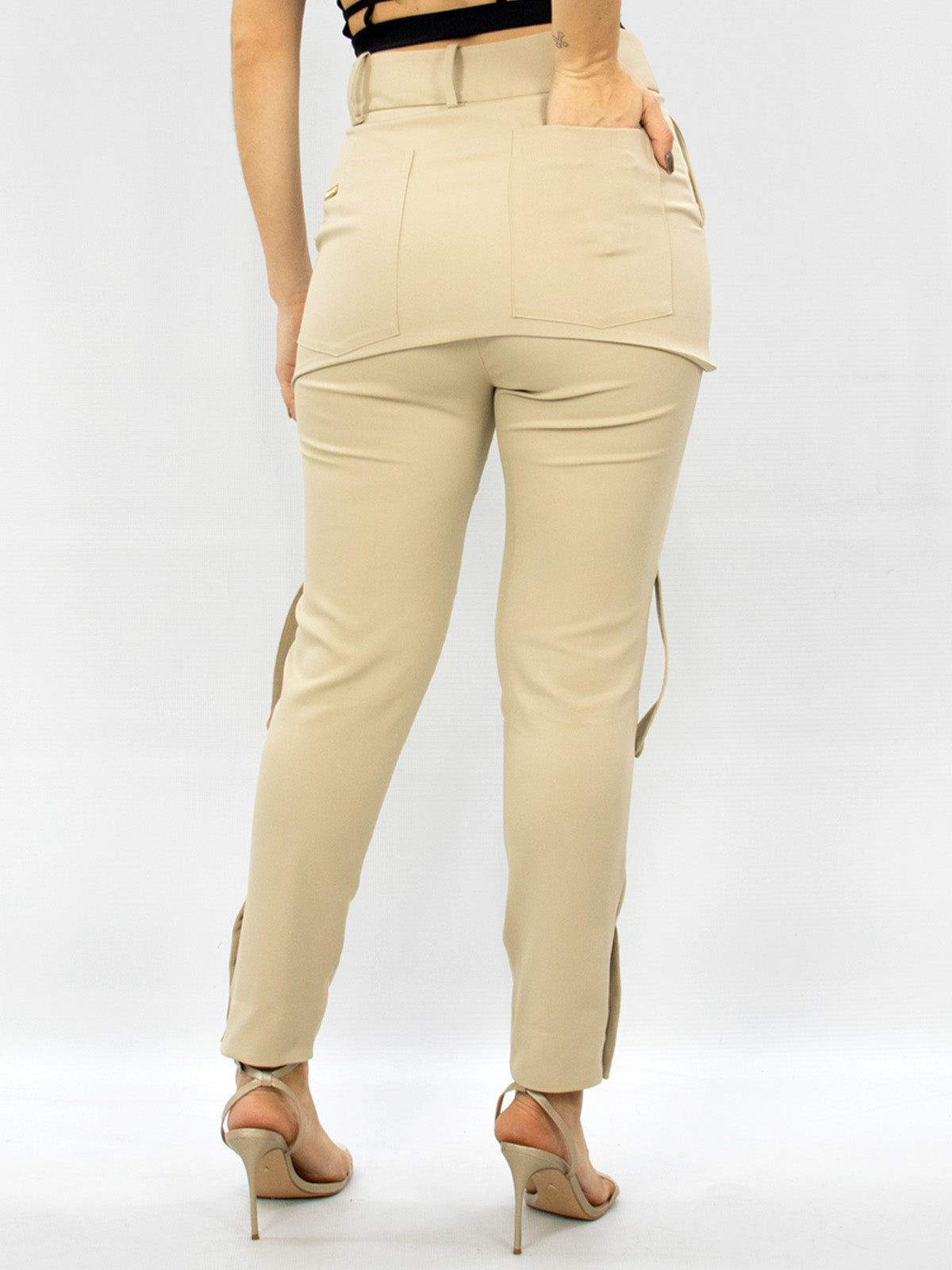 Calça Romenia